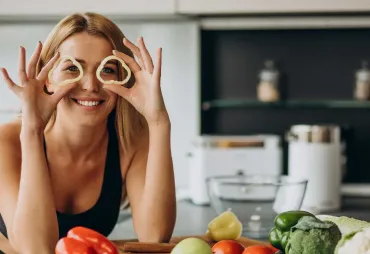 Foods to Eat and Avoid After Liposuction